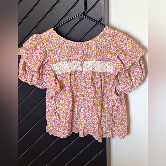 LoveShackFancy floral blouse. Size S. Cap sleeves. - Picture 3 of 3